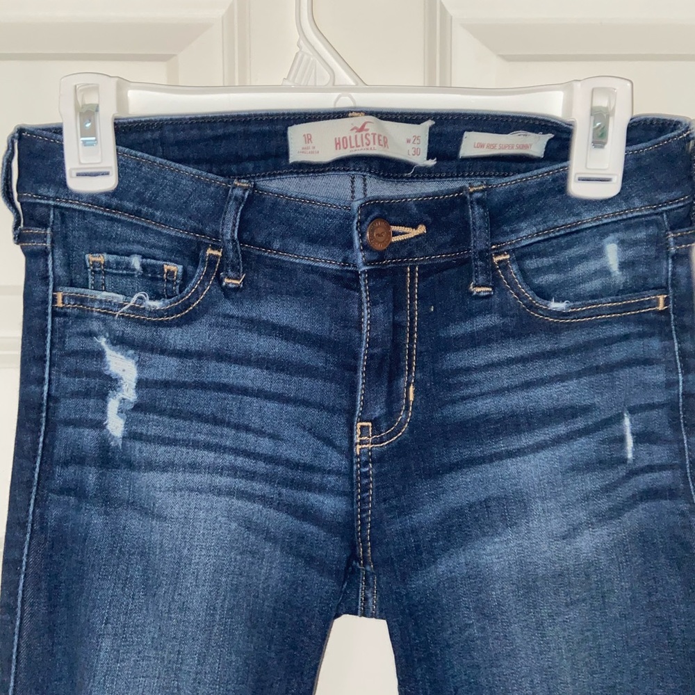 Distressed Skinny Jeans - Picture 3 of 8